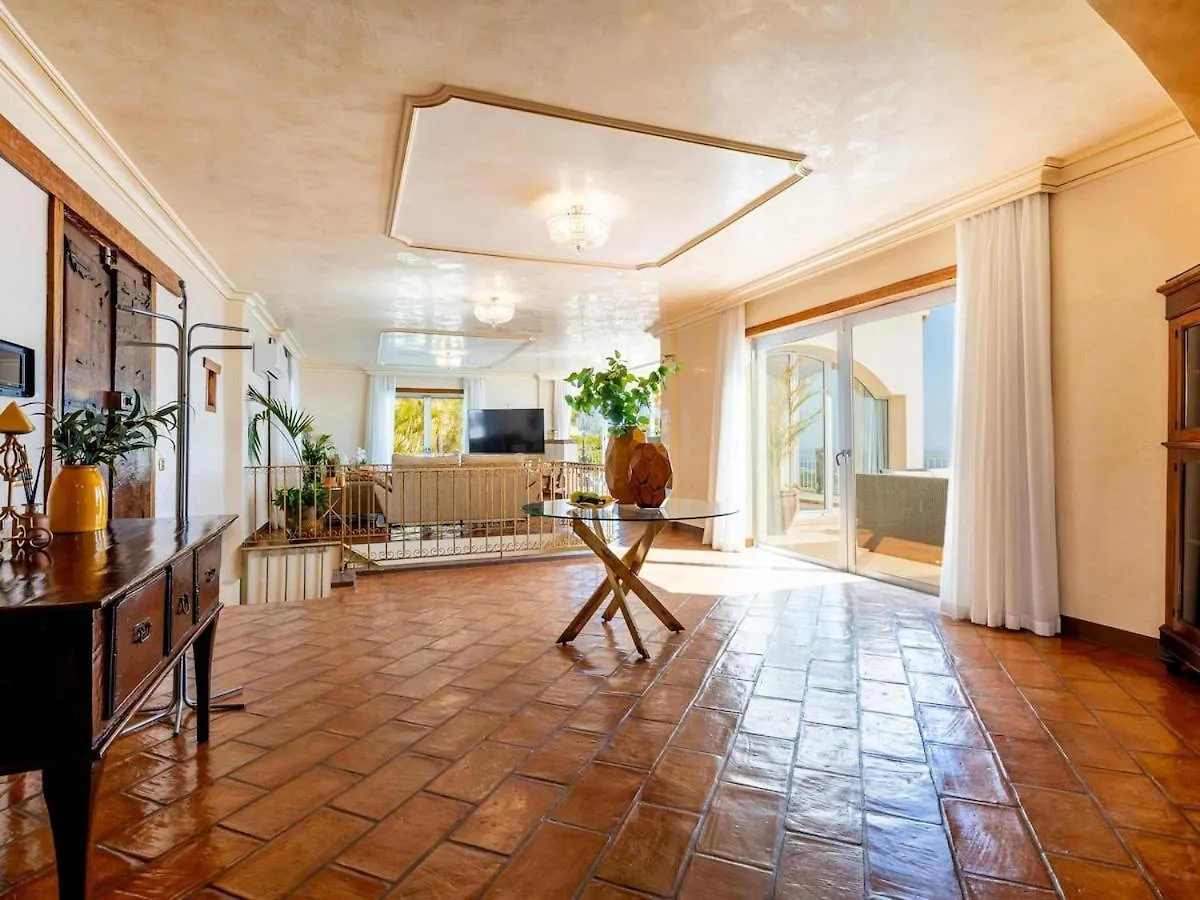 Amazing Villa Toscana アデヘ